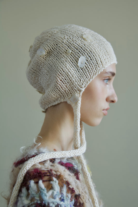 Debris 'I Spy' Organic Cotton Pearly Buttons and Beaded Knit Bonnet