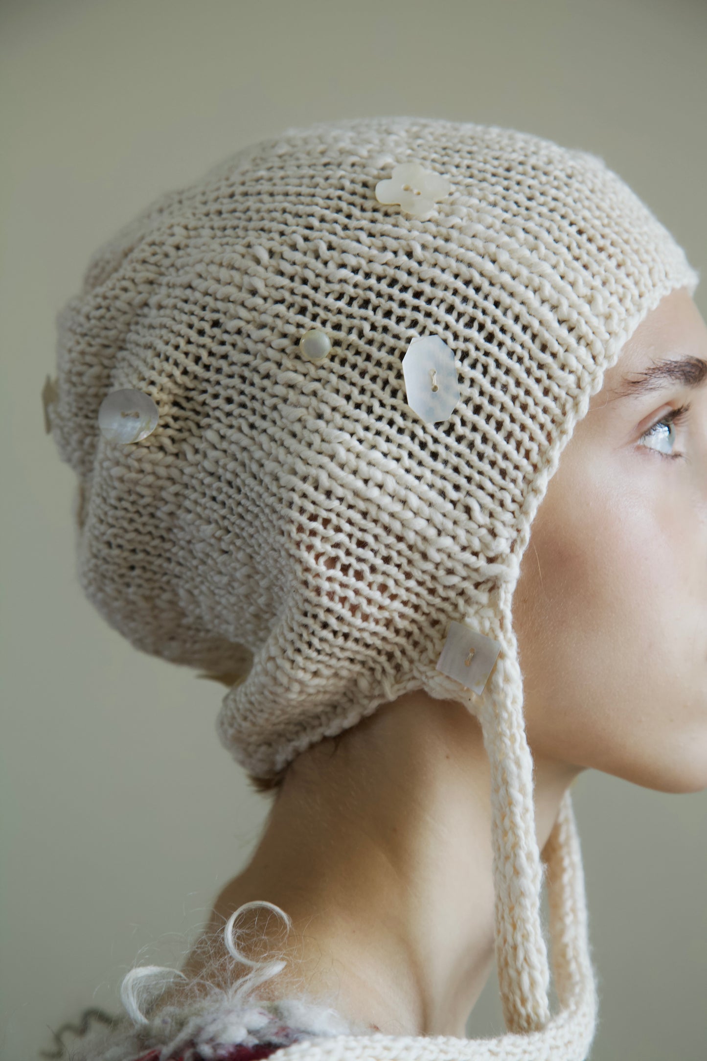 Debris 'I Spy' Organic Cotton Pearly Buttons and Beaded Knit Bonnet