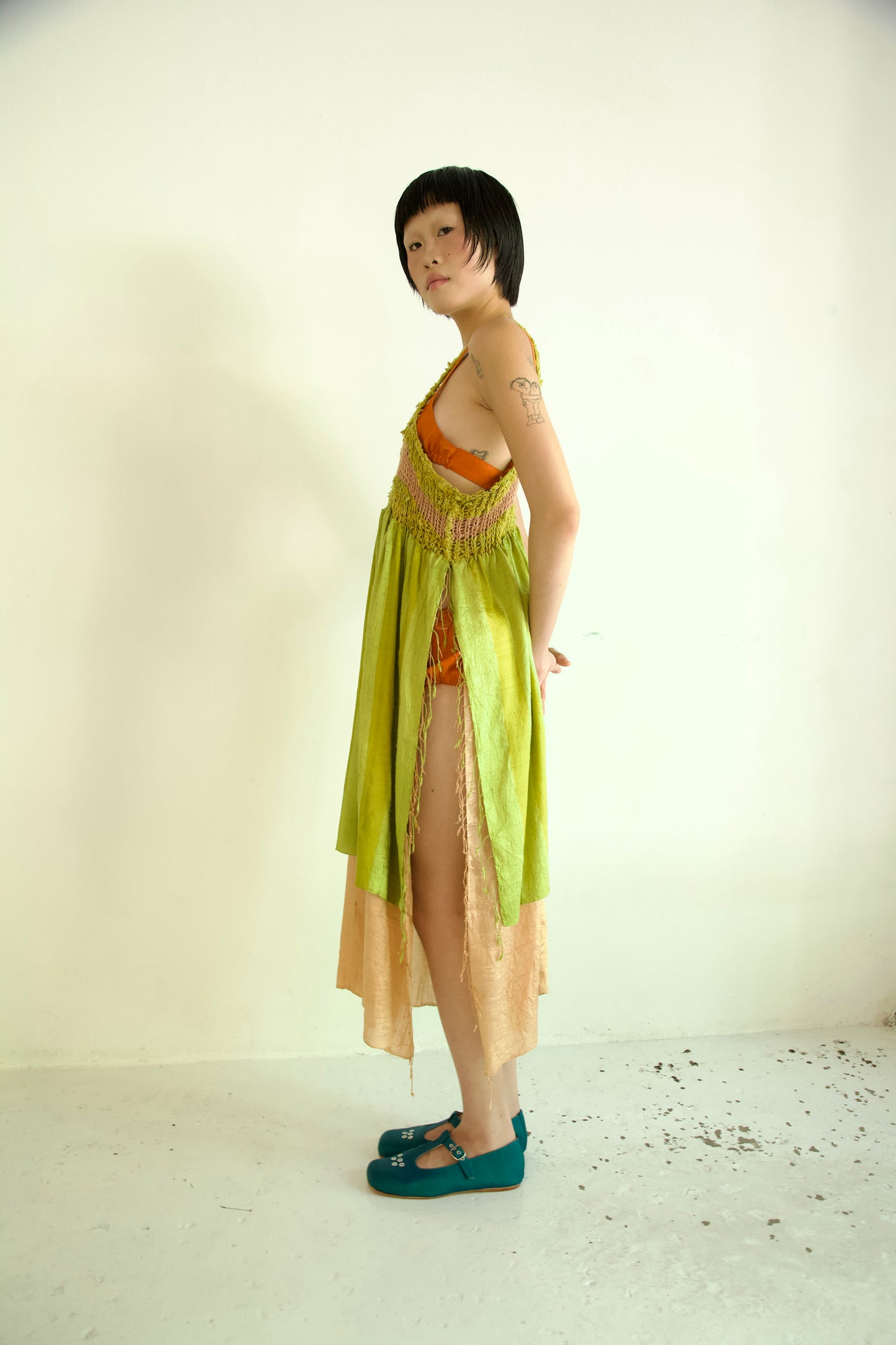 Debris Knit Hand-Spun Thai Silk Woven Scarf Long Sleeve Split Tunic Dress (verdant)